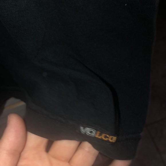 Volcom Graphic Tee - unisex - “devolution of the media box” - small size - Picture 3 of 5